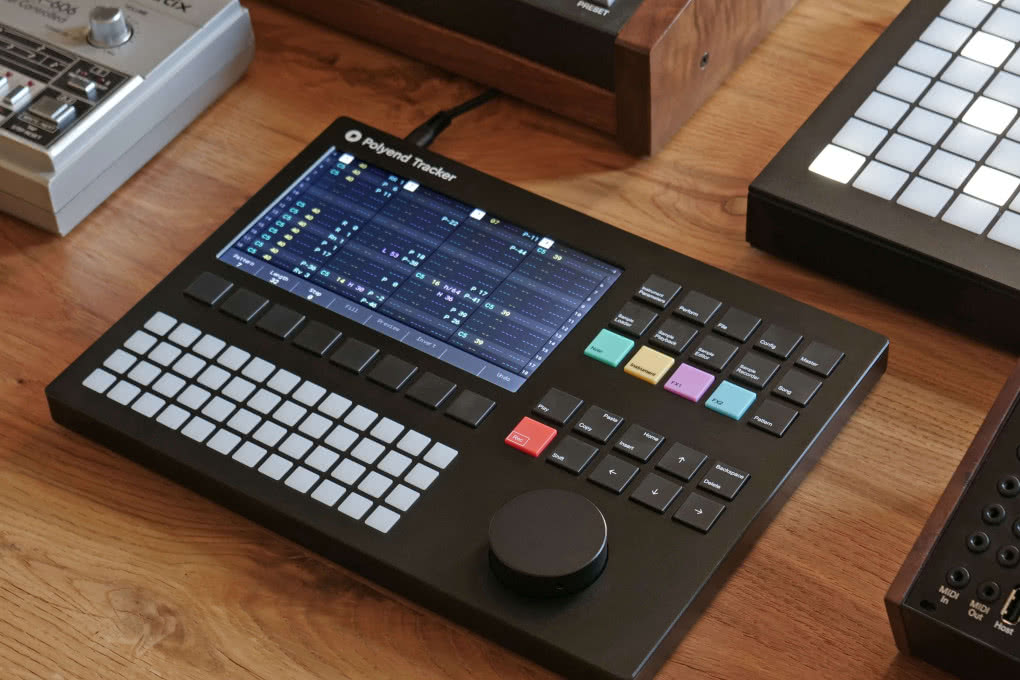 POLYEND W SOUND STATION